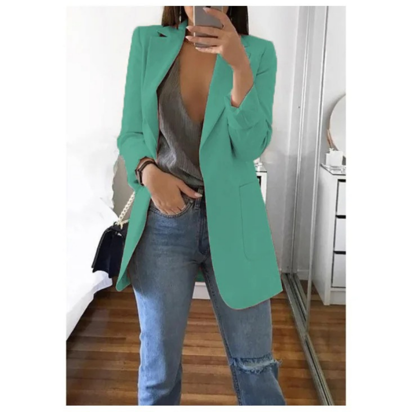 Women's notched blazer with lapel and pockets