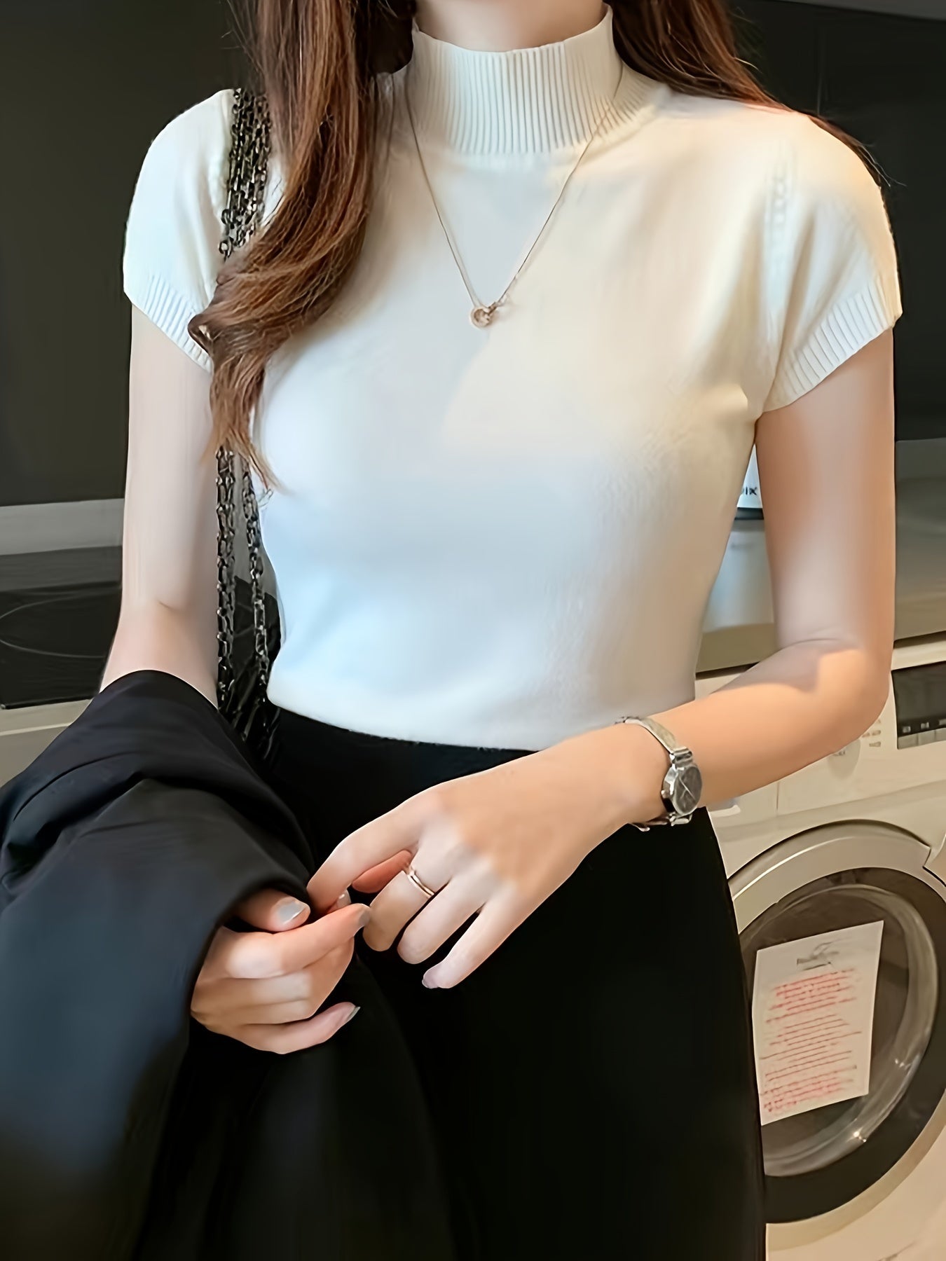 Short-sleeve high-neck fitted knit top for women