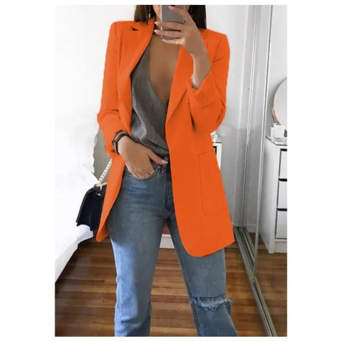 Women's notched blazer with lapel and pockets