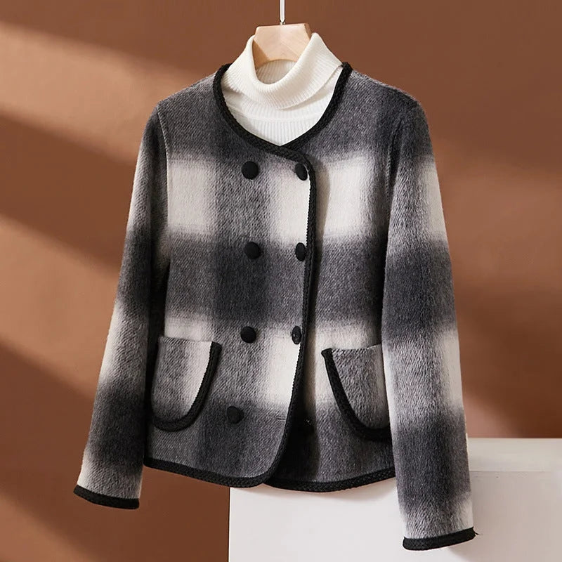 Women's checked stylish jacket with front pocket
