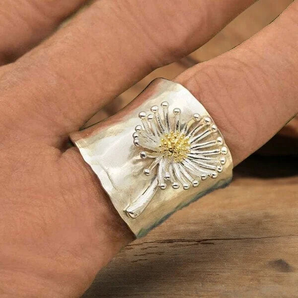Hammered Texture Embossed Dandelion Design Ring