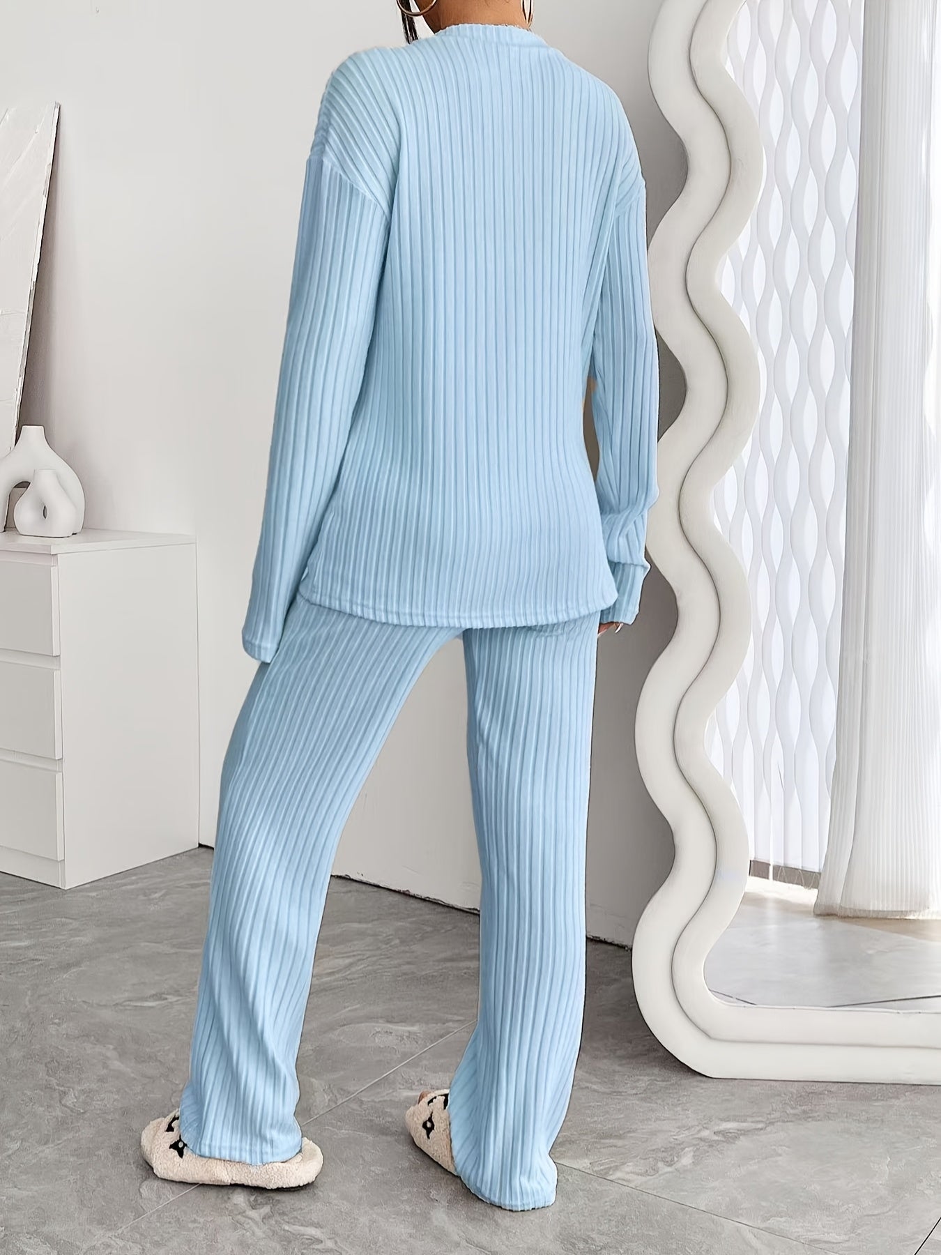Stylish two-piece casual pants set for women