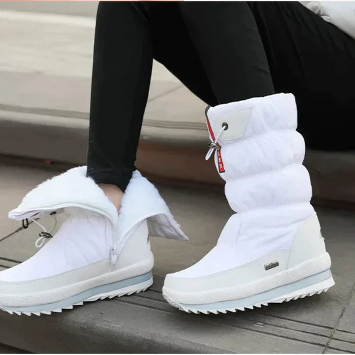 Waterproof fur-lined snow boots for women