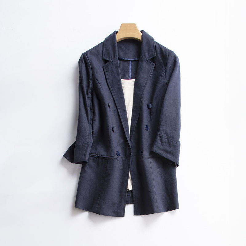 Women's 3/4 blazer with button closure