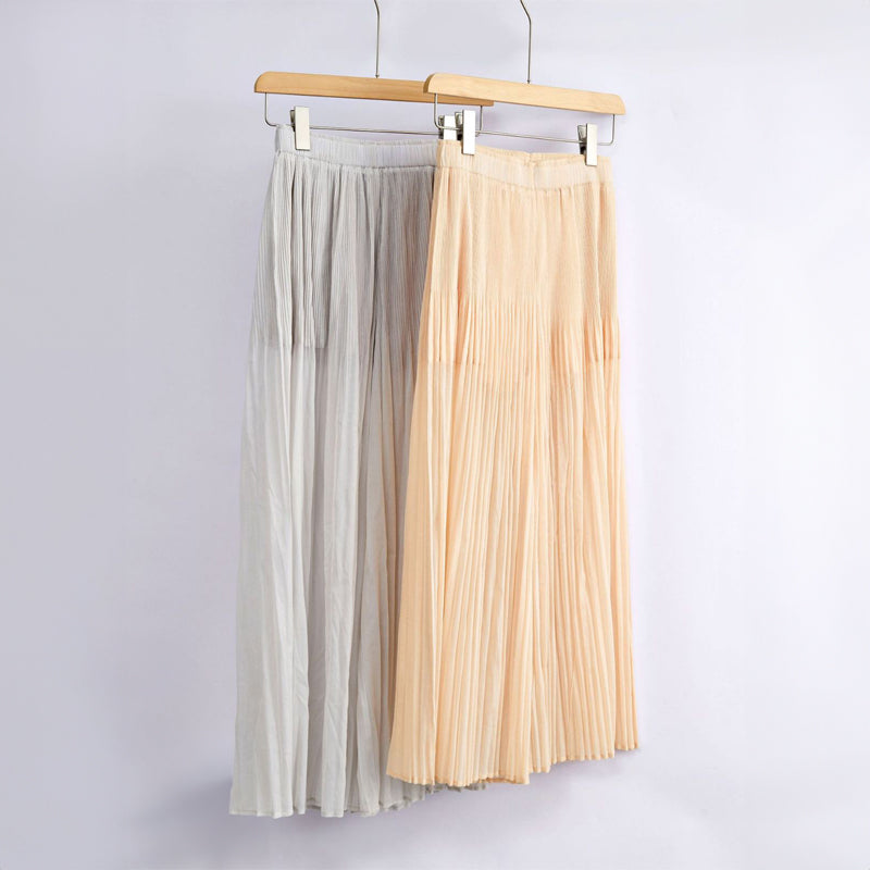 Women's plus size chiffon pleated top and wide-leg pants set