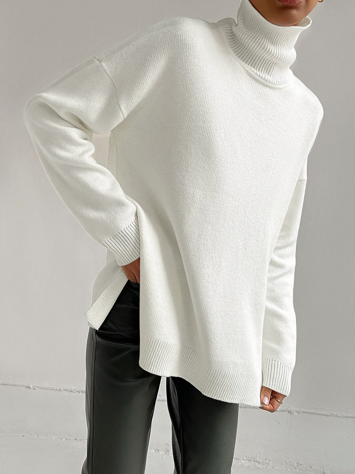 Women’s Turtleneck Sweater - Oversized Knit - Ribbed Cuffs & Hem - Soft & Warm