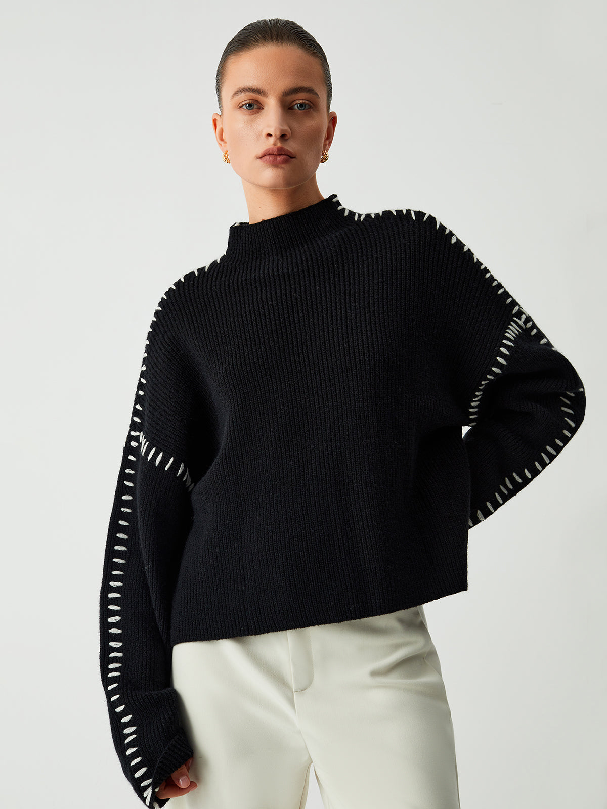 Women's contrast color stitching knitted sweater