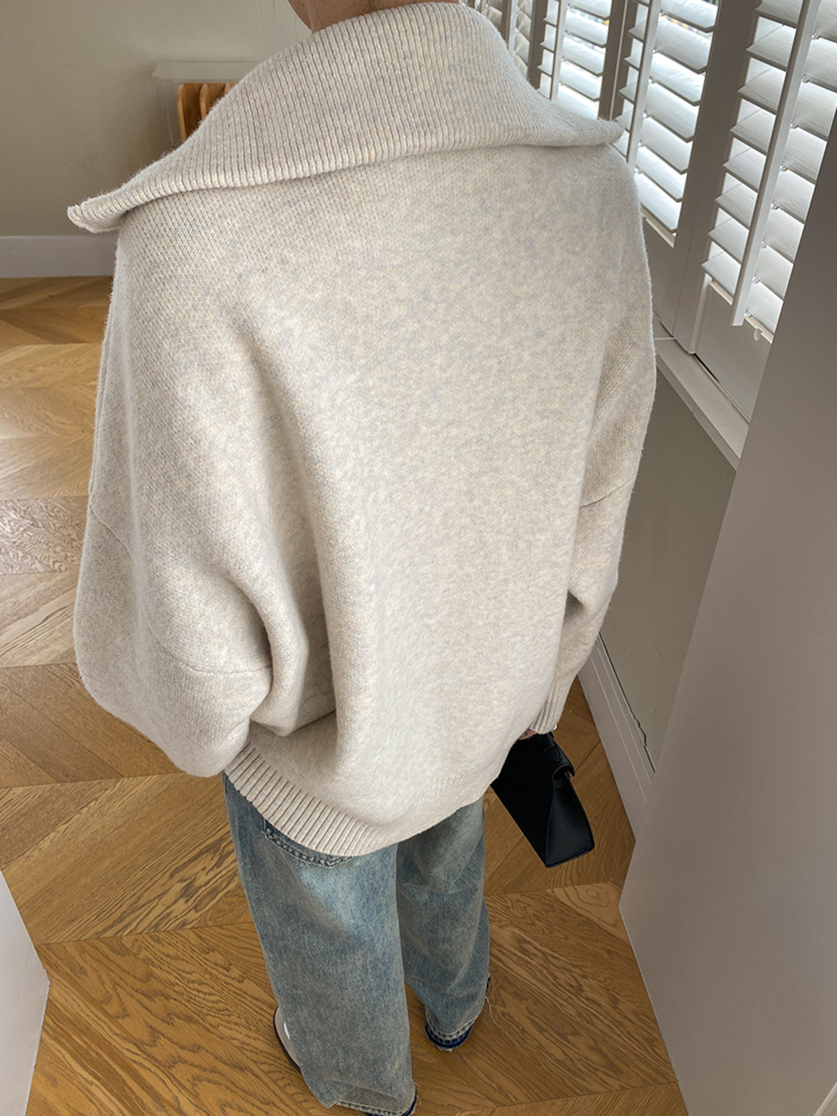Women's oversized open collar cardigan with front pocket