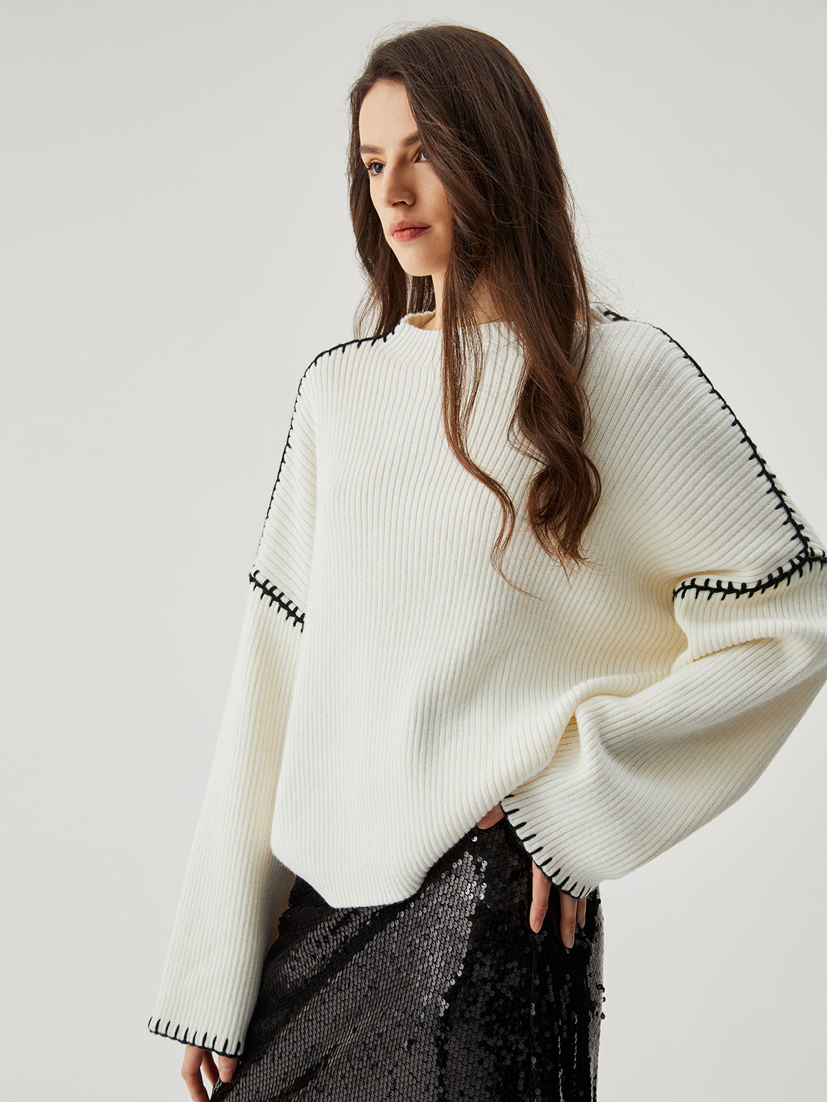 Women's loose contrast trim sweater