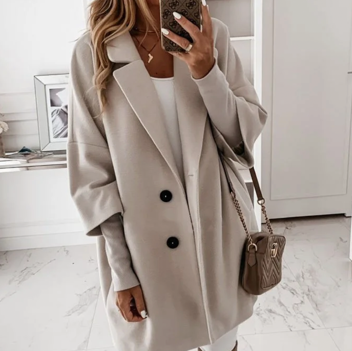 Women's stylish long loose coat for autumn with button