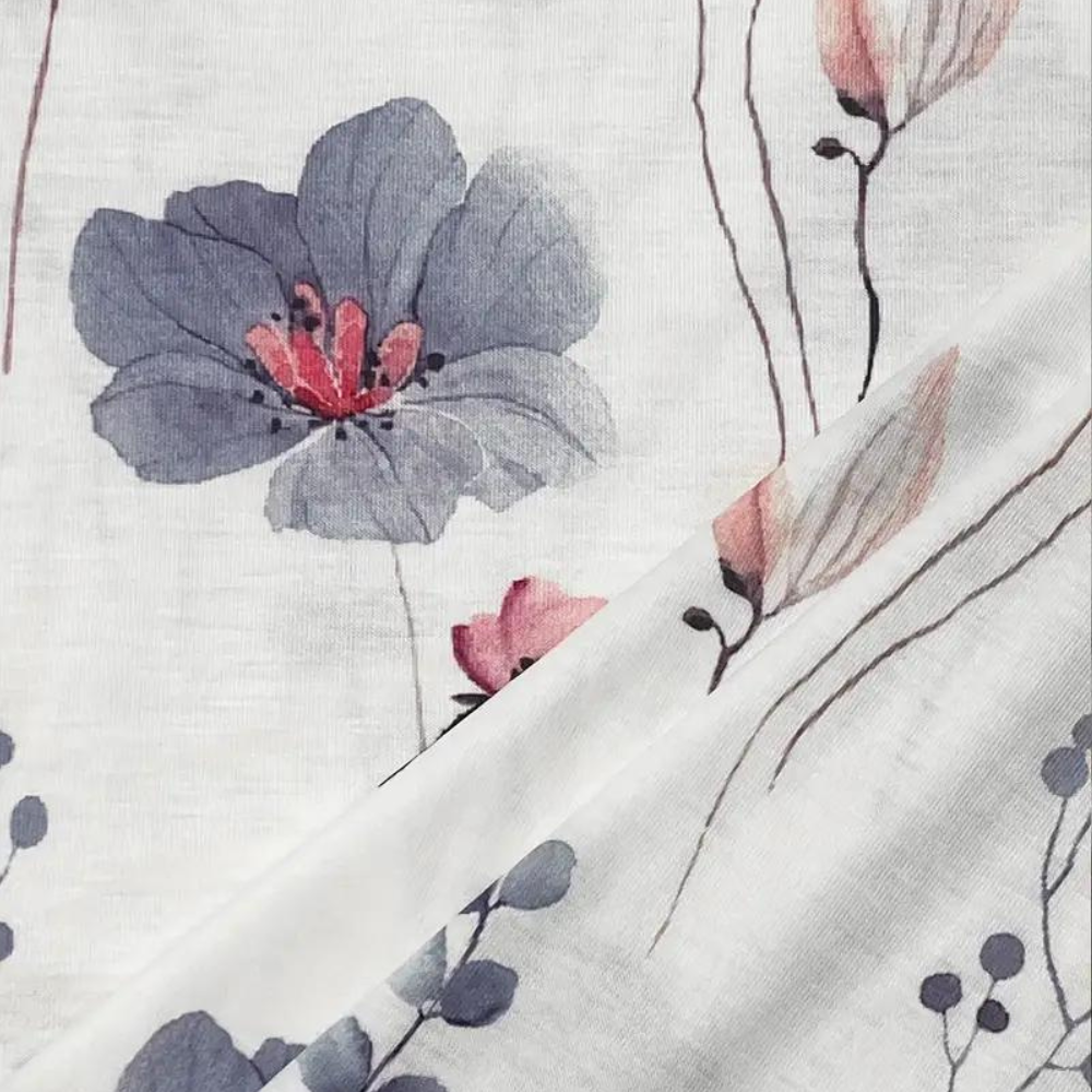 Women's long-sleeved flower print t-shirt