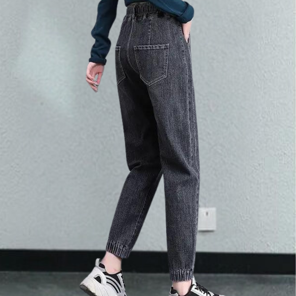 Harem pants with slim waist and cuff design for women