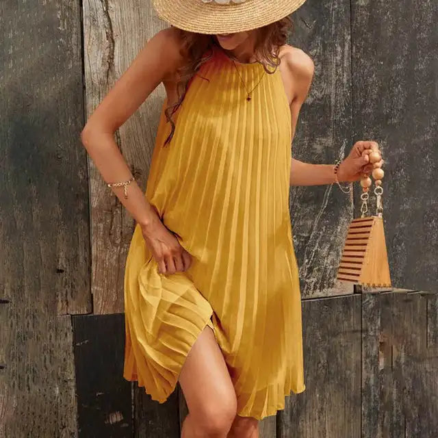 Women's Sleeveless Pleated Dress - Halter Neck - Flowy Lightweight Casual Wear