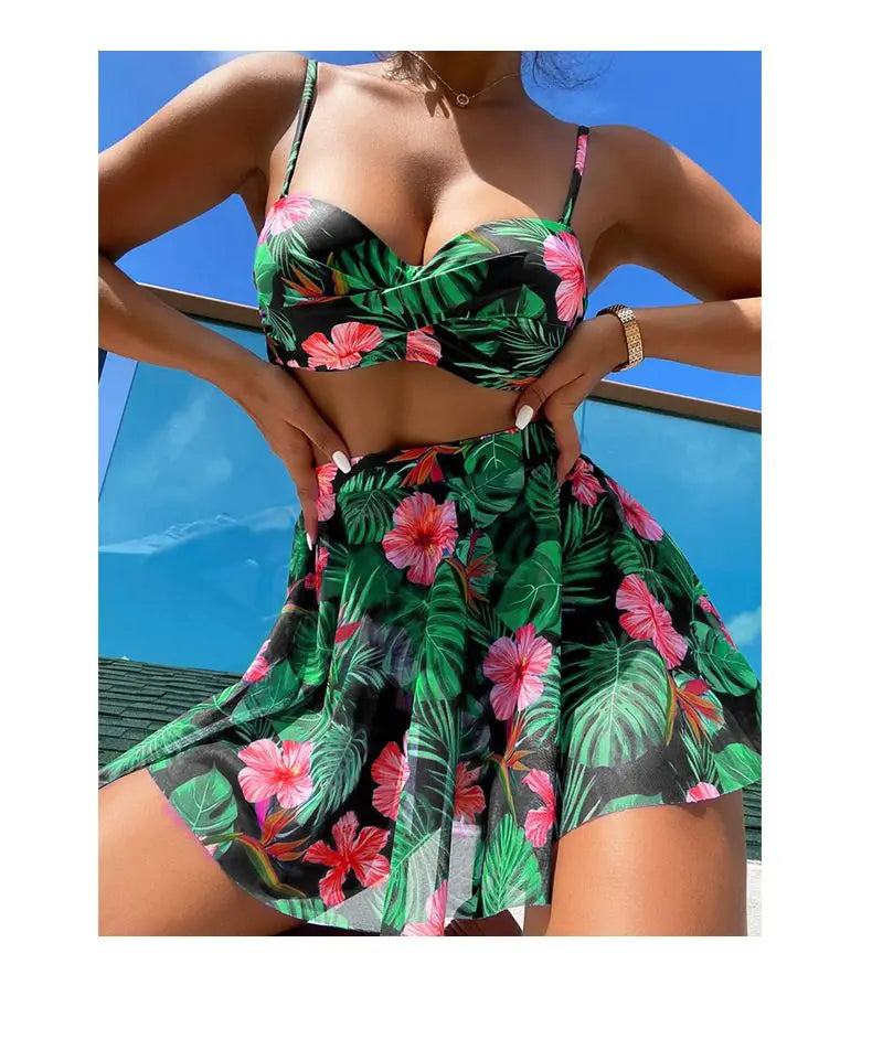 Women's Two-Piece Outfit - Crop Top & A-Line Skirt - Tropical Floral Print