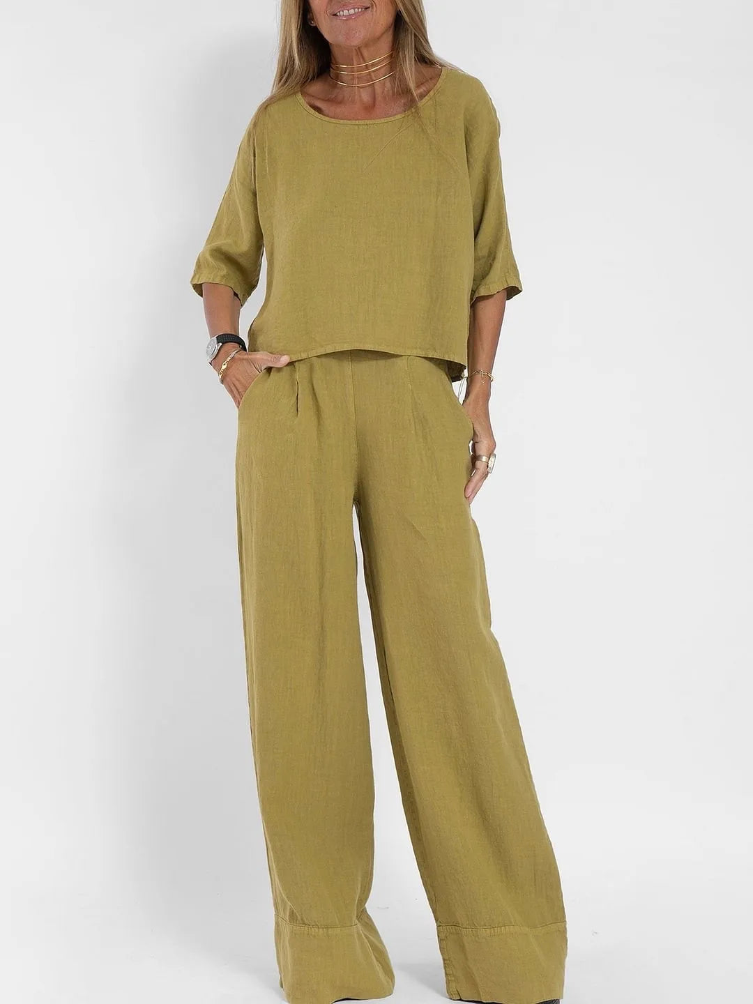 Two-piece wide-leg pant set with oversized top for women