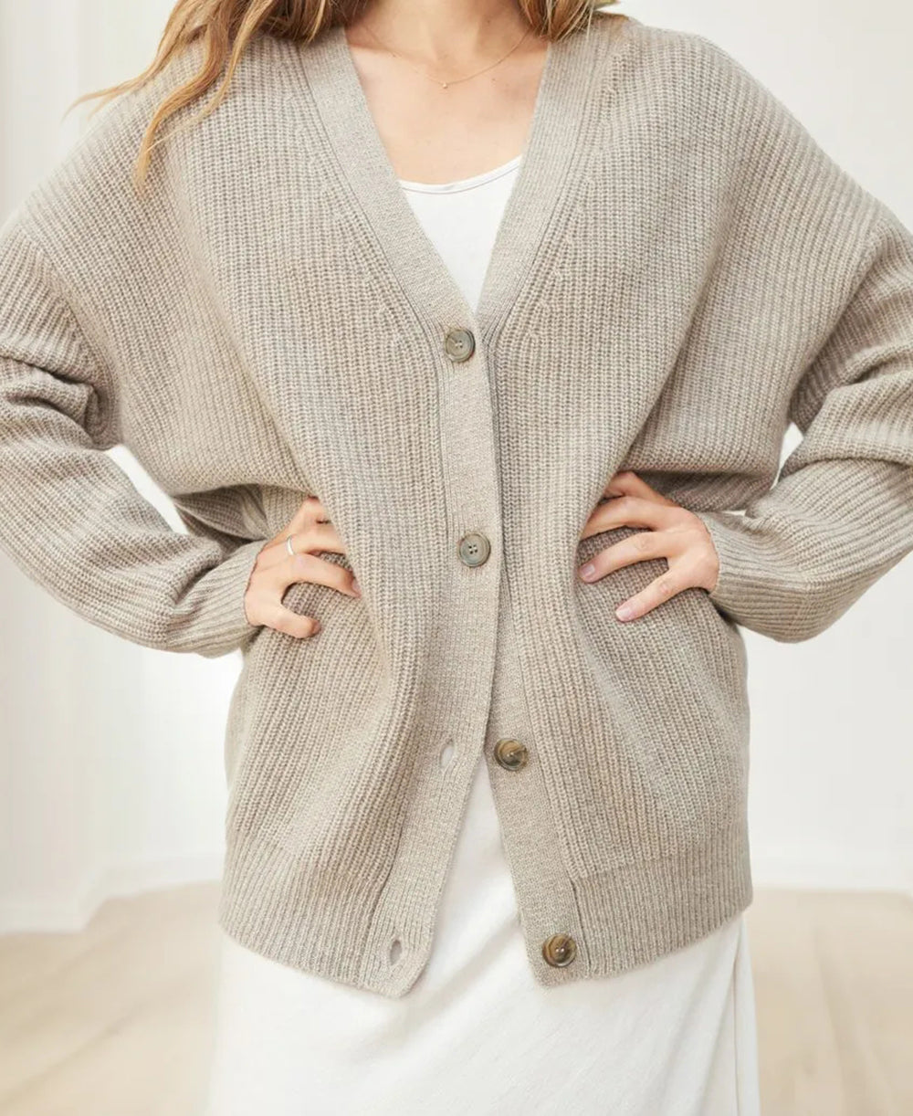 Women's v-neck button-down thin knitted cocoon cardigan