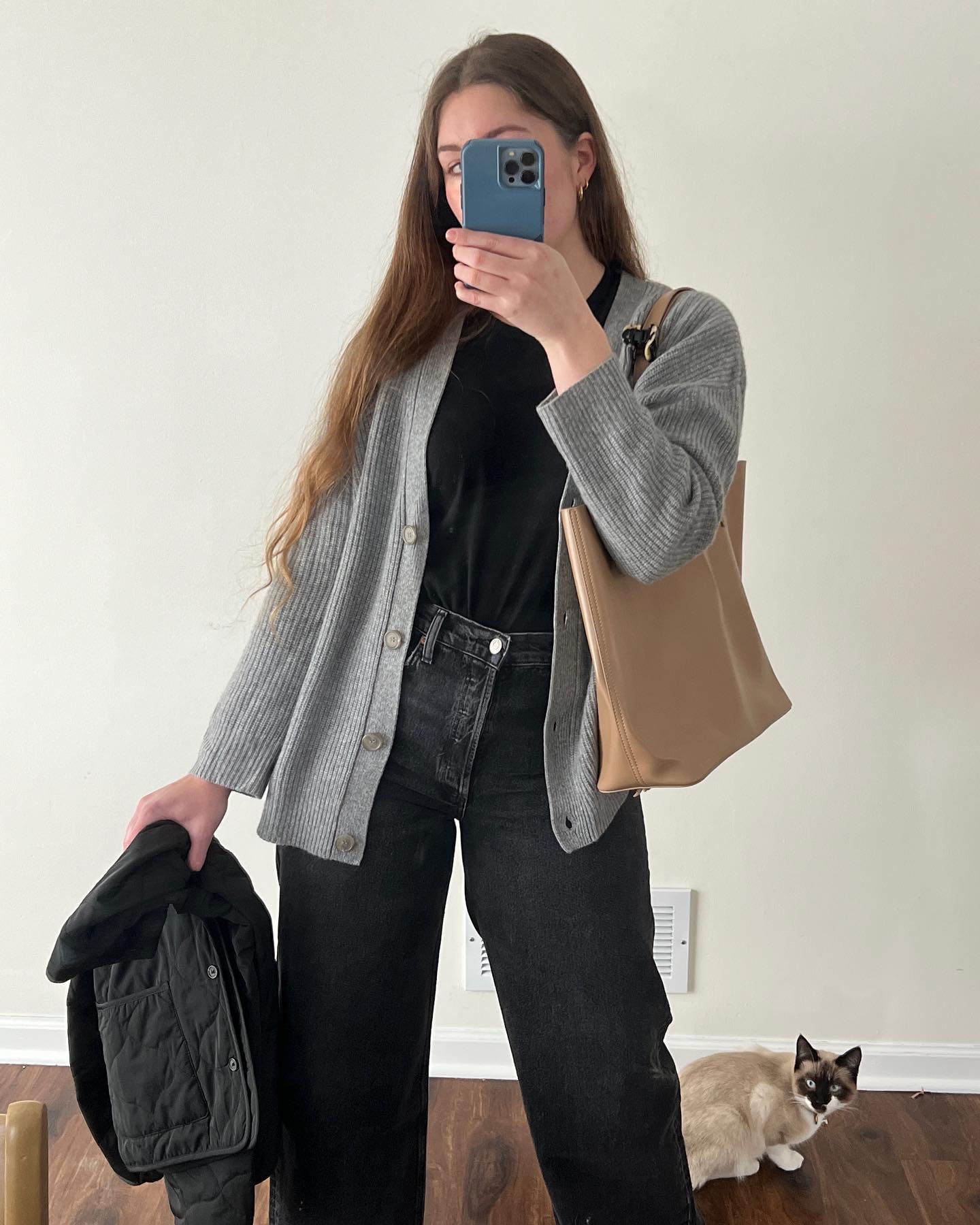 Women's v-neck button-down thin knitted cocoon cardigan