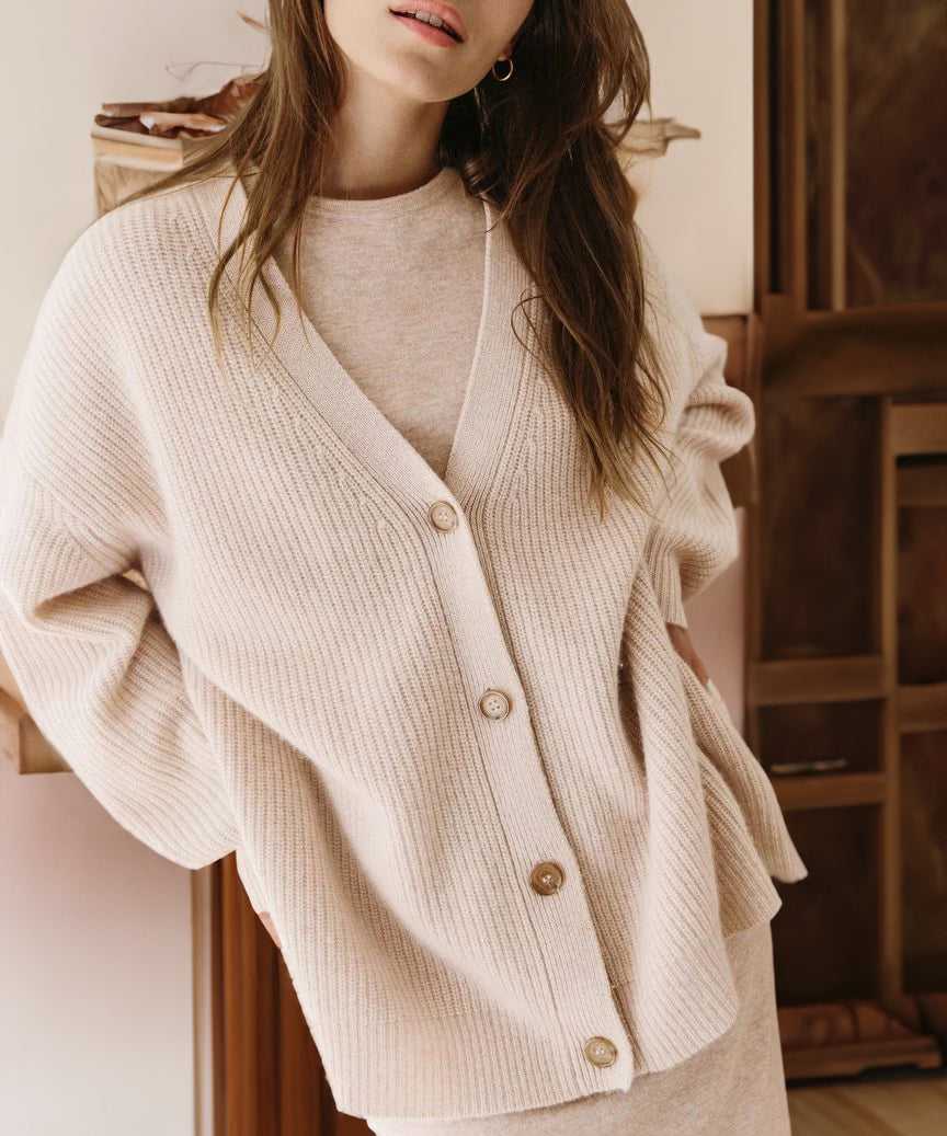 Women's v-neck button-down thin knitted cocoon cardigan