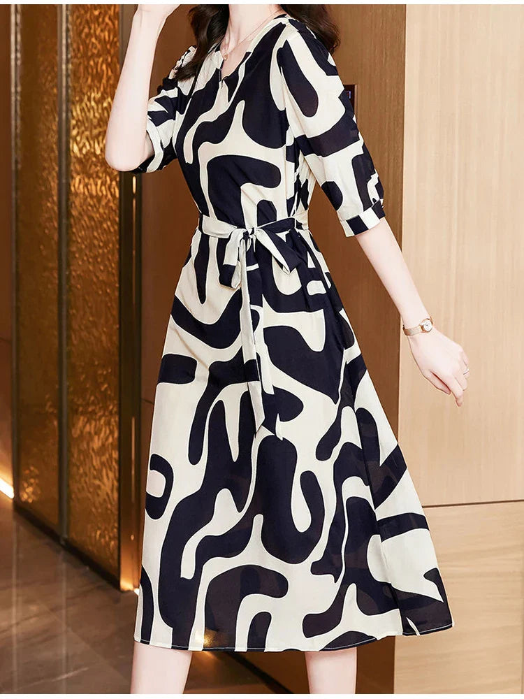 Self-Tie Waist V-Neck Knee-Length Dress