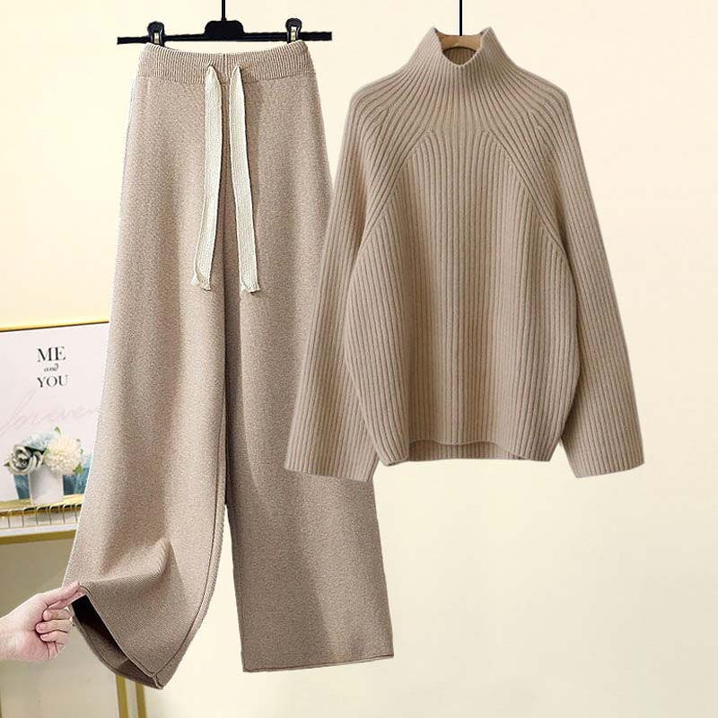 Women's long-sleeve pullover and matching pants set
