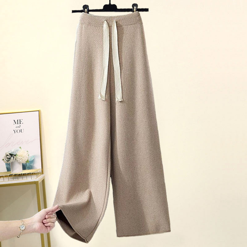 Women's long-sleeve pullover and matching pants set