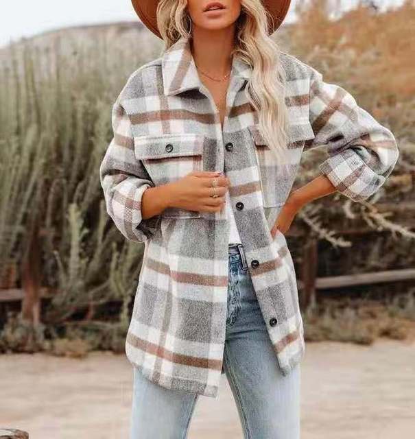 Women's checked jacket with front pocket