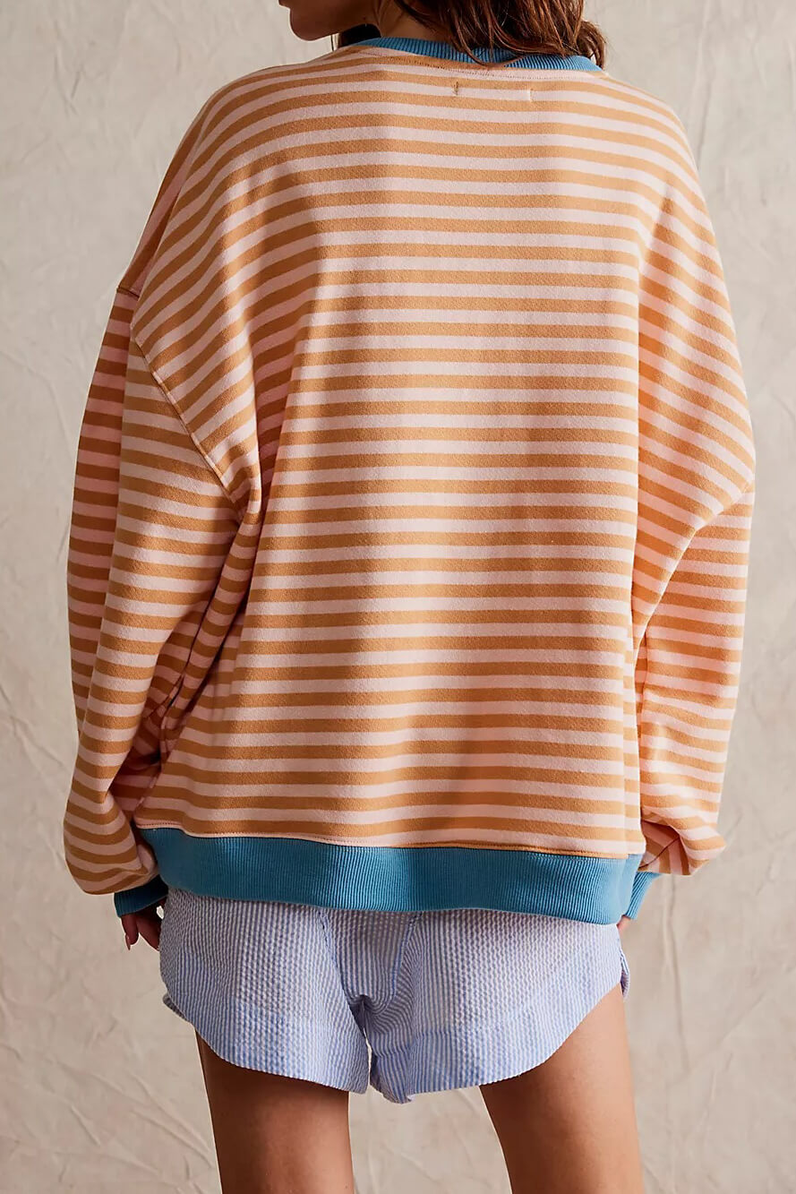 Women’s Pullover Sweatshirt - Relaxed Fit - Crew Neck - Ribbed Trim - Casual Wear