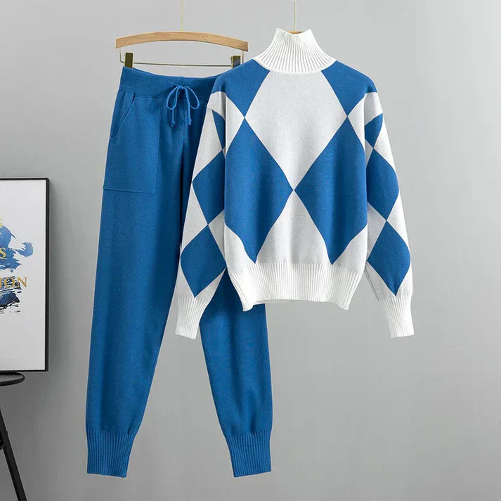 Women's turtleneck and pants set