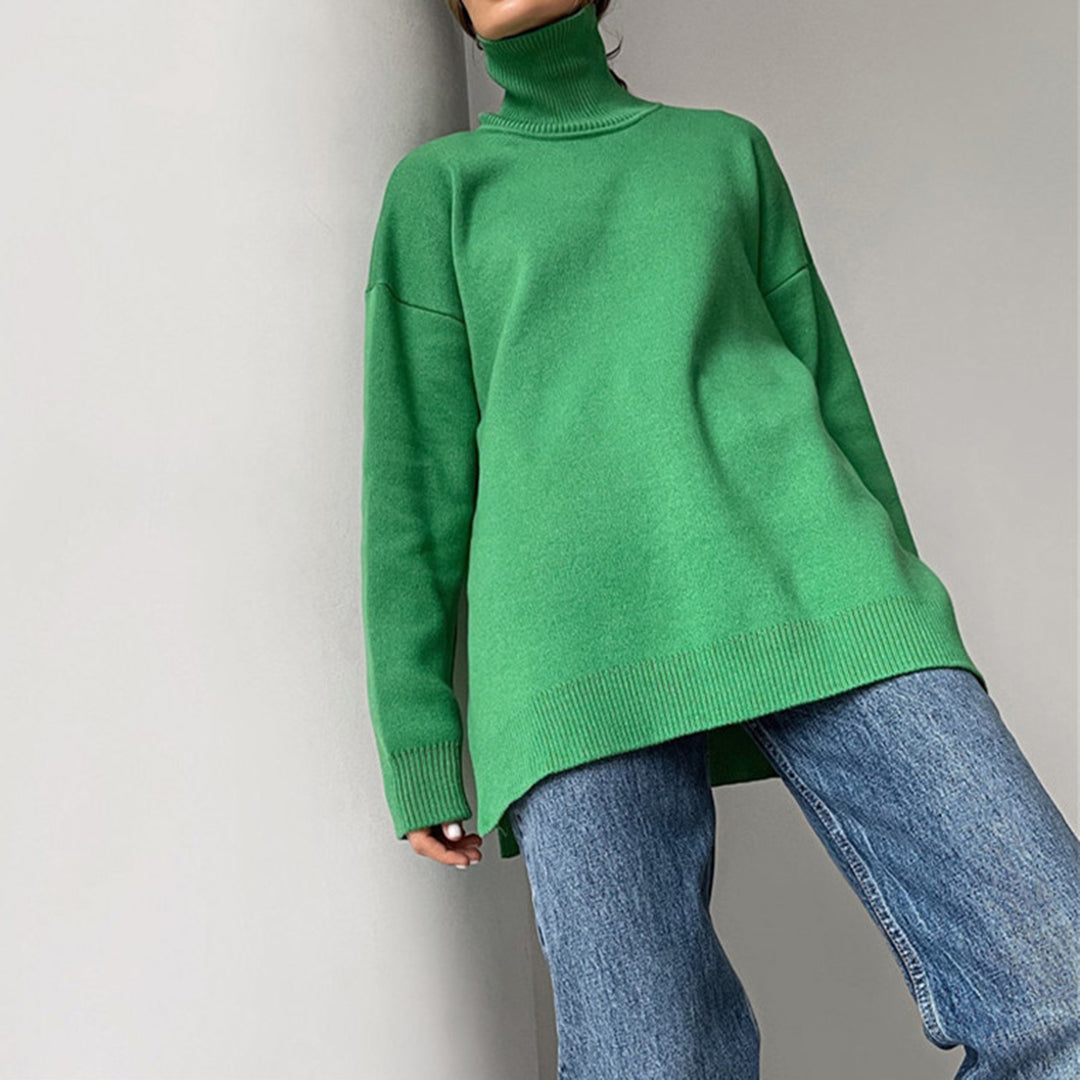 Fashionable turtleneck jumper with side slits for women