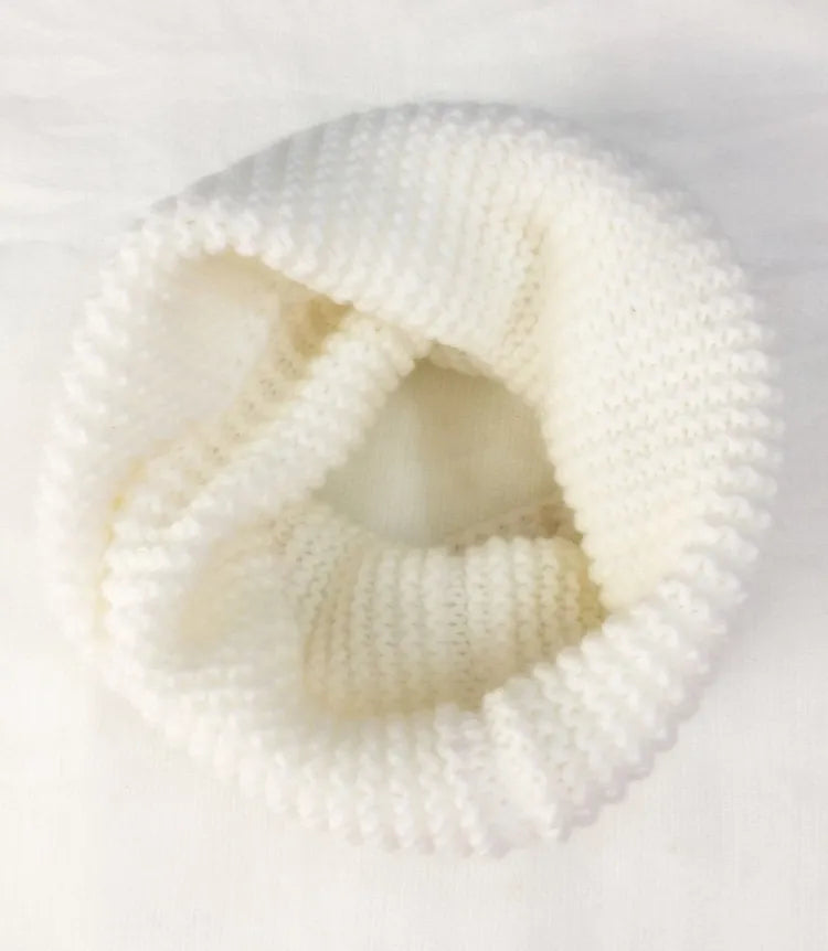 Women's elegant wool round scarf