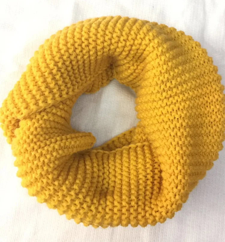 Women's elegant wool round scarf