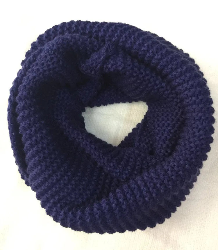 Women's elegant wool round scarf