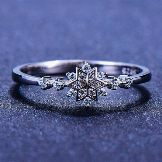 Sparkling Snowflake Ring