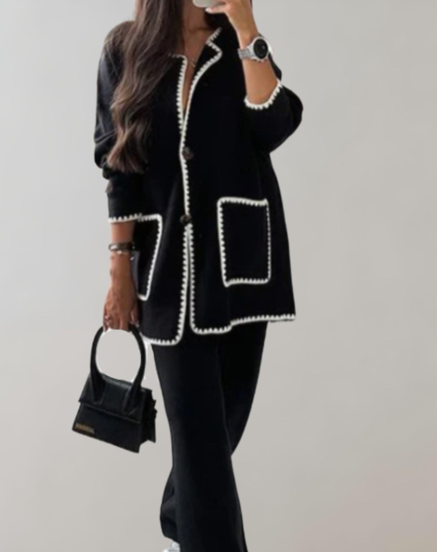 Women's two-piece suit with wide legs