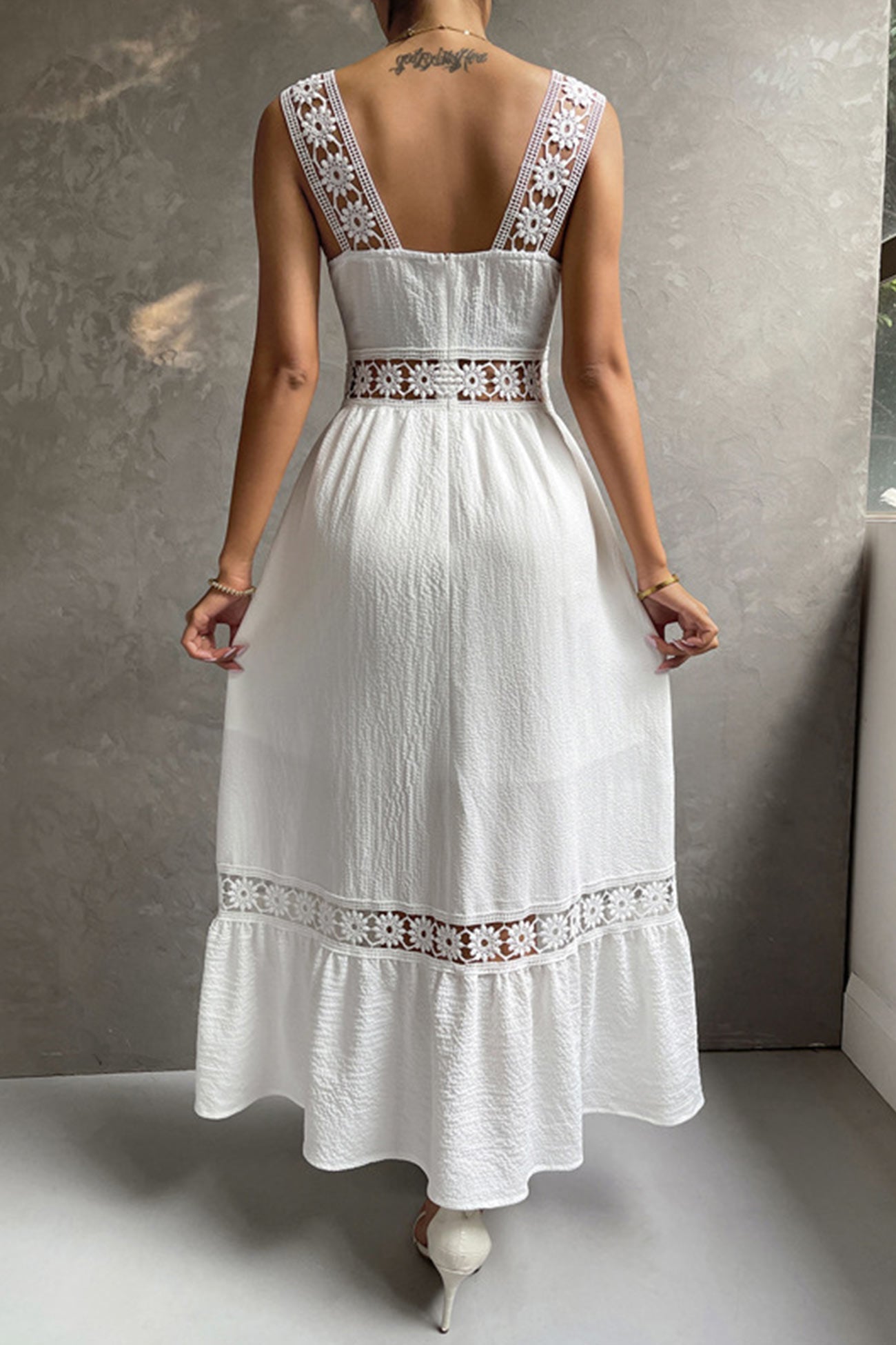 Women's Midi Dress - Sleeveless Lace Detail - Fitted Bodice - Flowy Tiered Skirt
