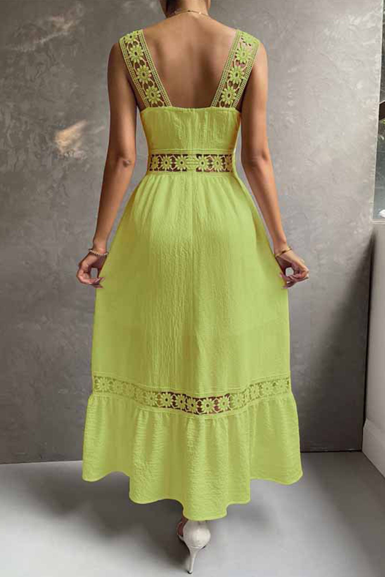 Women's Midi Dress - Sleeveless Lace Detail - Fitted Bodice - Flowy Tiered Skirt