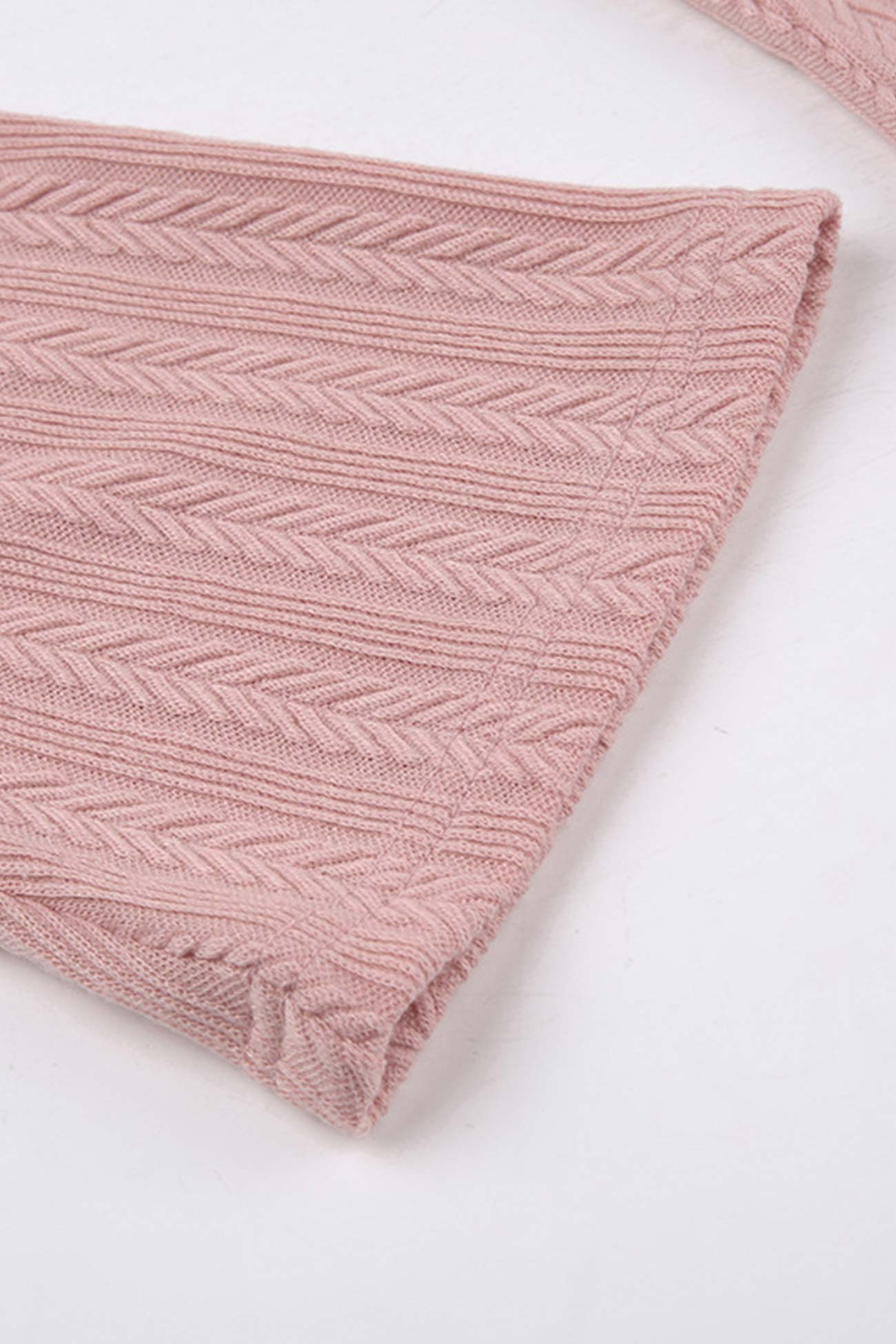 Women’s Sweater Dress - Cable Knit - Mini Length - Flared Sleeve - Fitted Silhouette