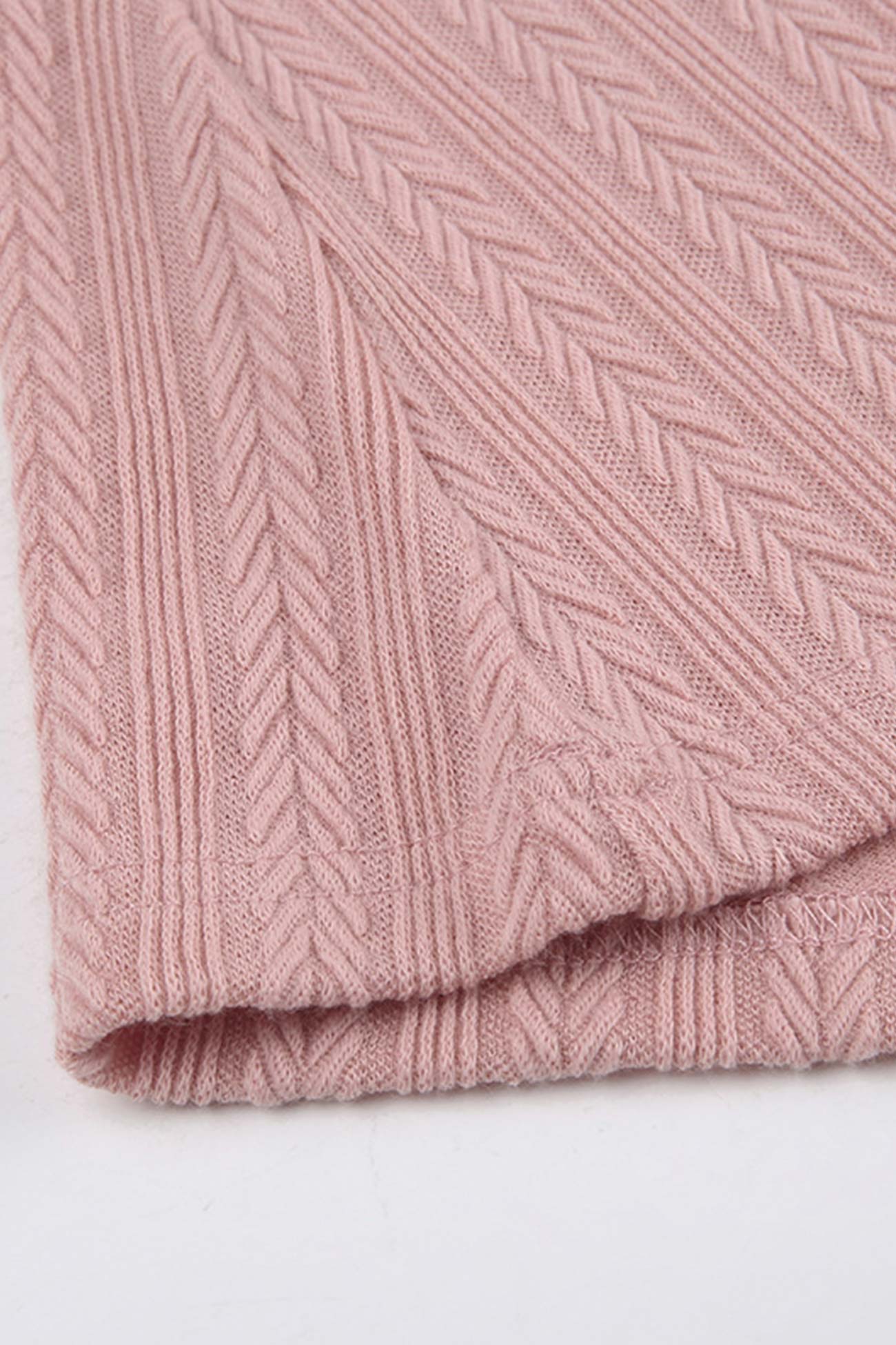 Women’s Sweater Dress - Cable Knit - Mini Length - Flared Sleeve - Fitted Silhouette