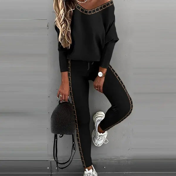 Noreen - Fashionable Women's Set with Blouse and Trousers