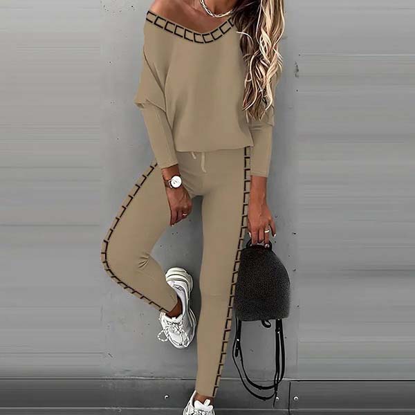 Noreen - Fashionable Women's Set with Blouse and Trousers