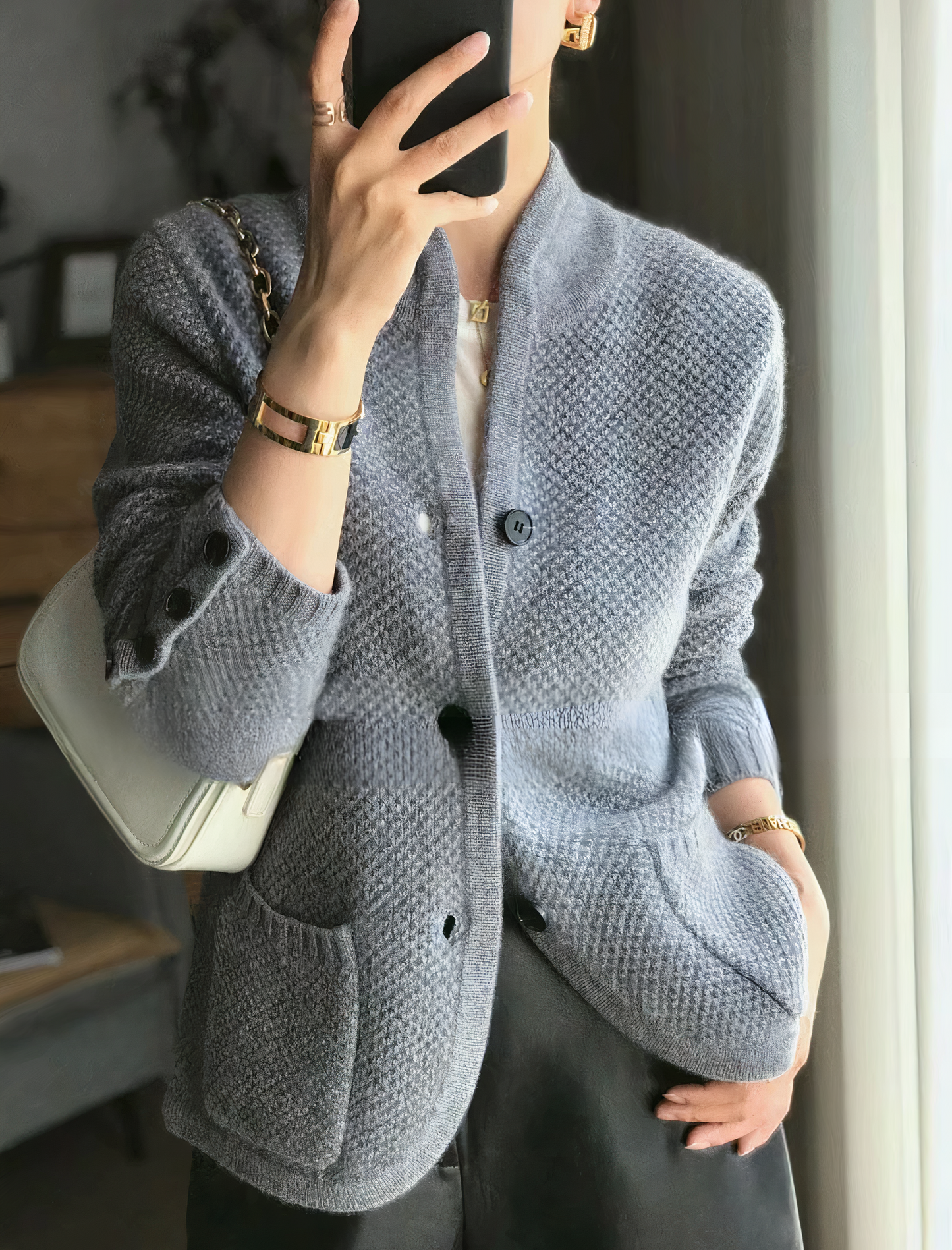 Women’s knitted cardigan