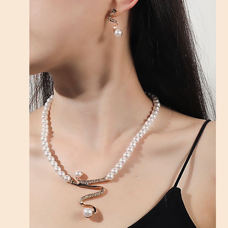 Timeless elegance with natural pearls