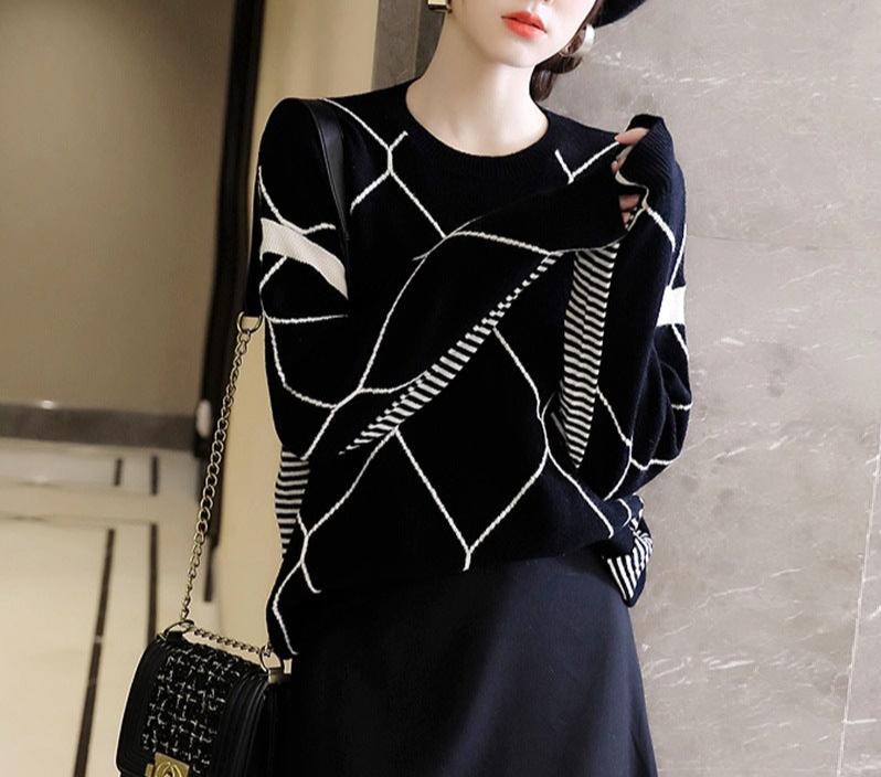 Women's geometric contrast knit sweater
