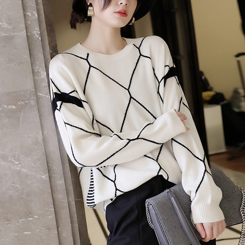 Women's geometric contrast knit sweater