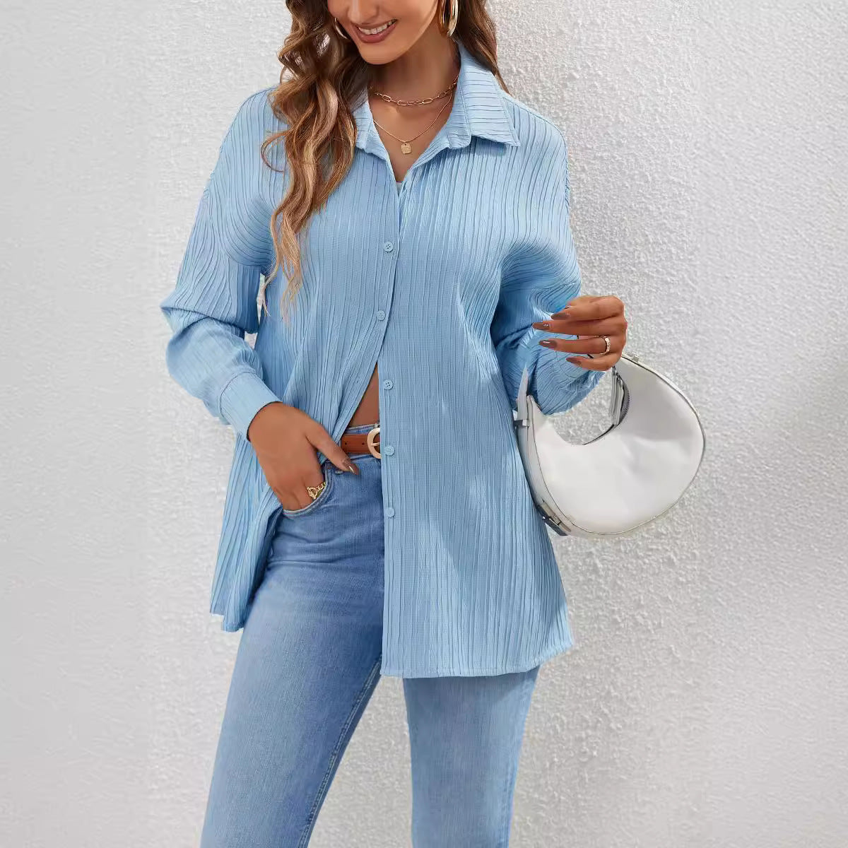 Erin - long sleeved loose shirt with button closure