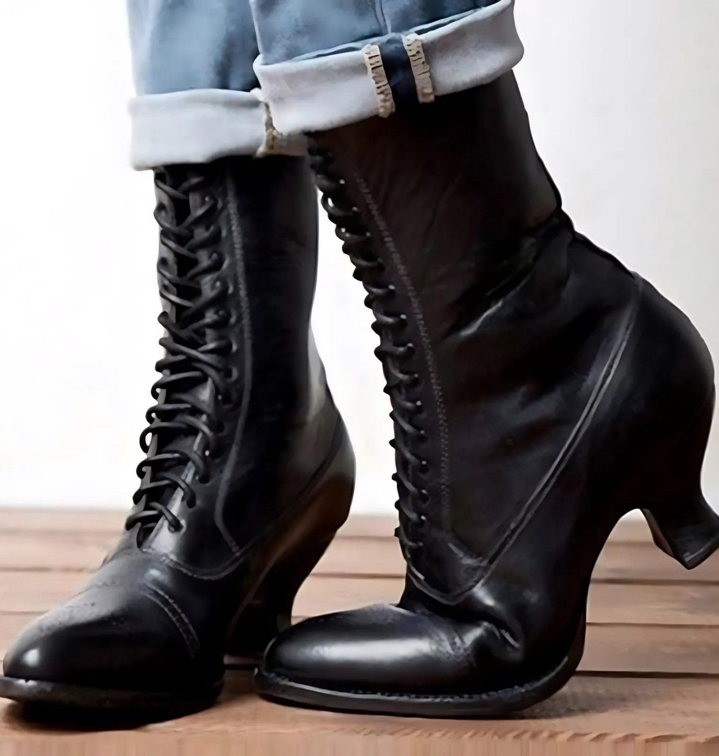 Women’s Boots - Leather - Mid-Calf Height - Lace-Up - Pointed Toe