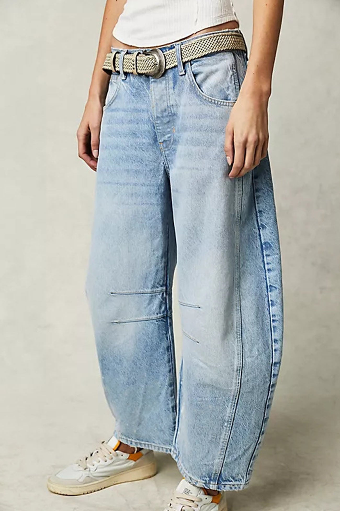 Women's mid-rise baggy balloon jeans