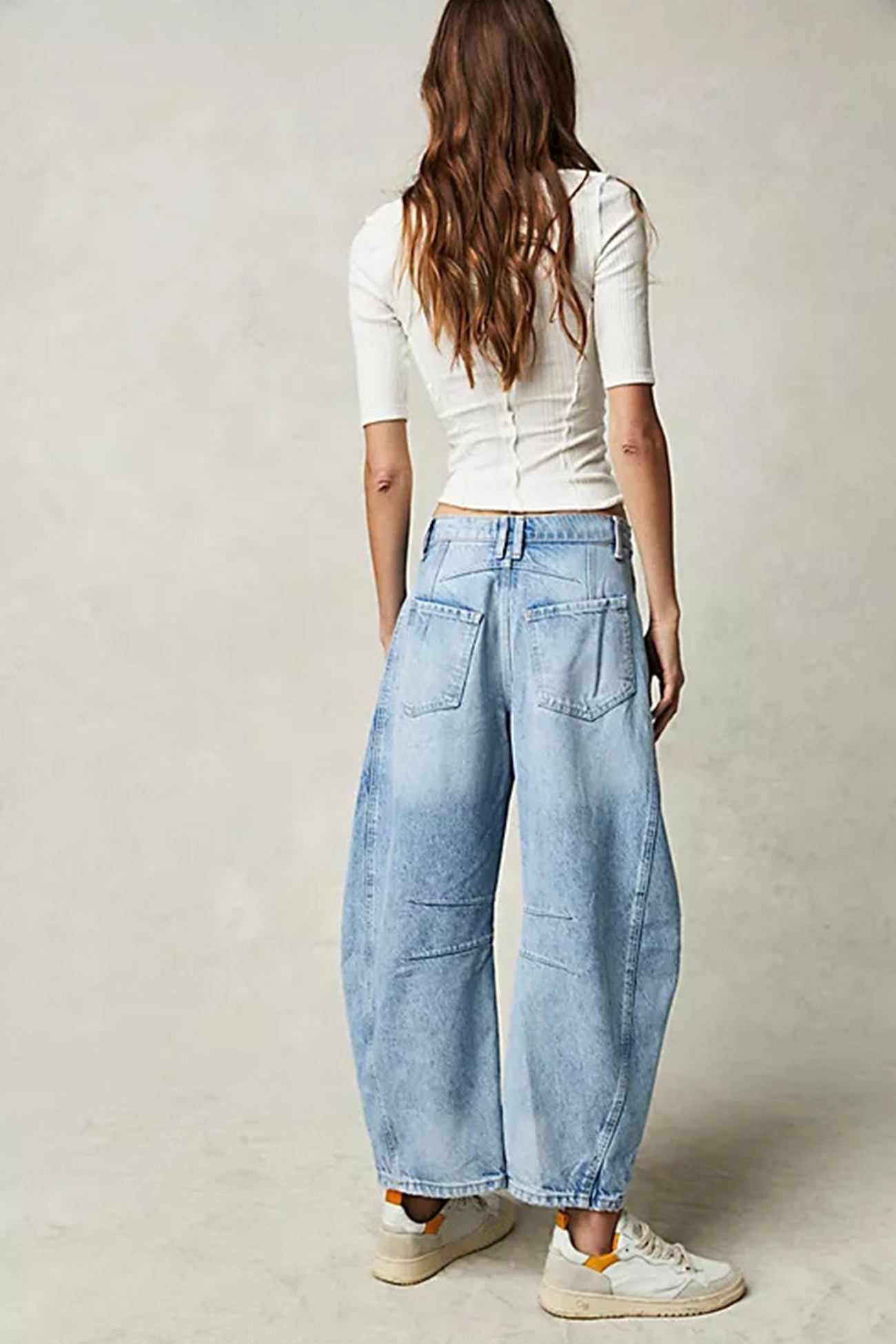 Women's mid-rise baggy balloon jeans
