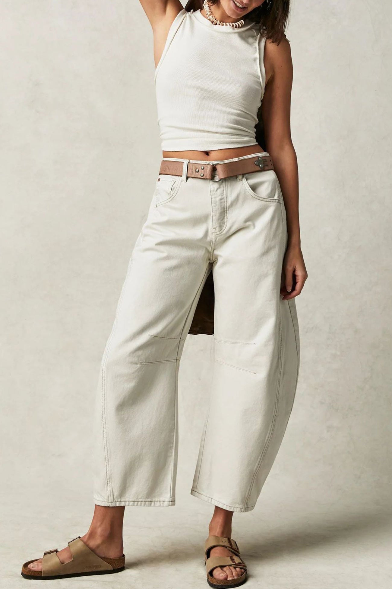 Women's mid-rise baggy balloon jeans