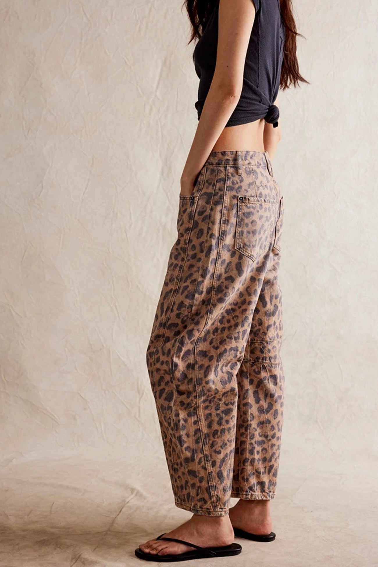 Women's mid-rise baggy balloon jeans